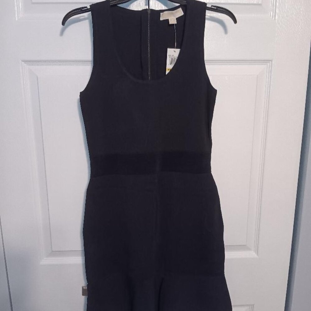Michael Kors sleeveless sheath dress with ruffled hem dress size medium black